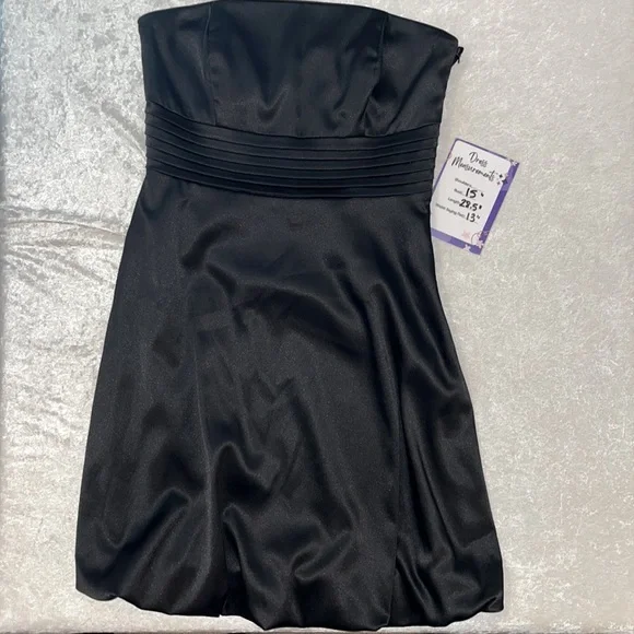 White House Black Market Strapless Little Black Dress sz 2 - Picture 7 of 9